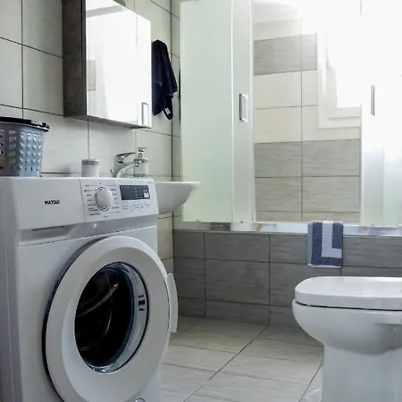 House - Sleeps 4 - Private Courtyard - Parking * Kardamena (Kos)