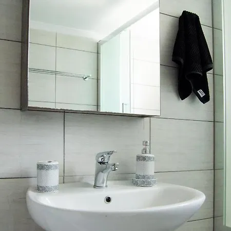 House - Sleeps 4 - Private Courtyard - Parking Kardamena (Kos)