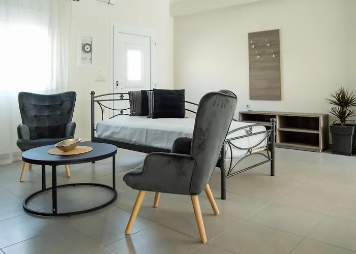 Ferienhaus House - Sleeps 4 - Private Courtyard - Parking