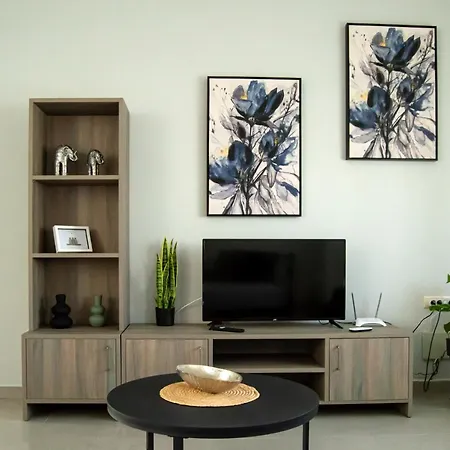 Ferienhaus House - Sleeps 4 - Private Courtyard - Parking